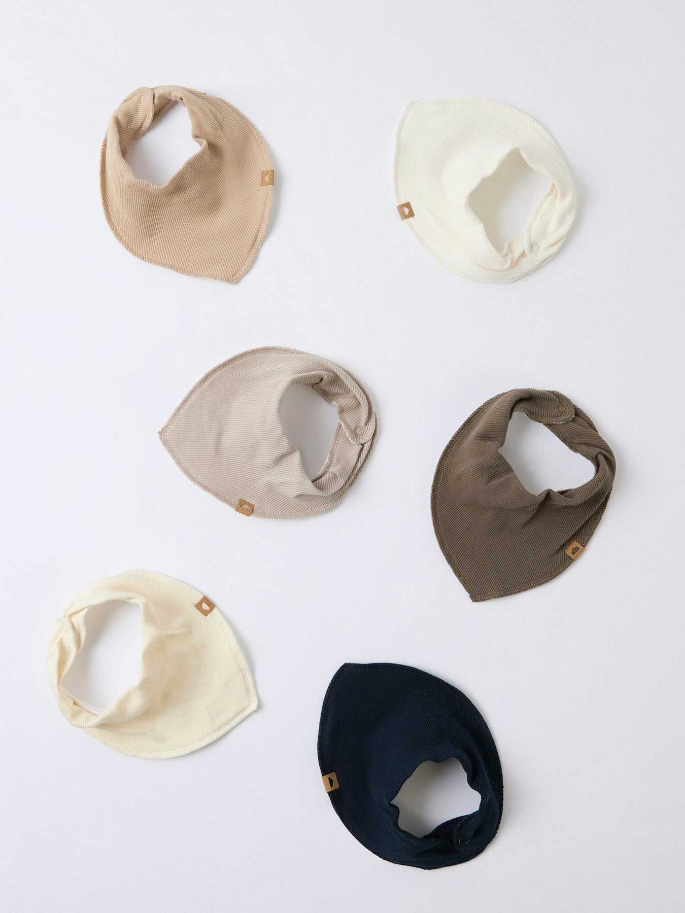 ZĪDAIŅU AKSESUĀRI