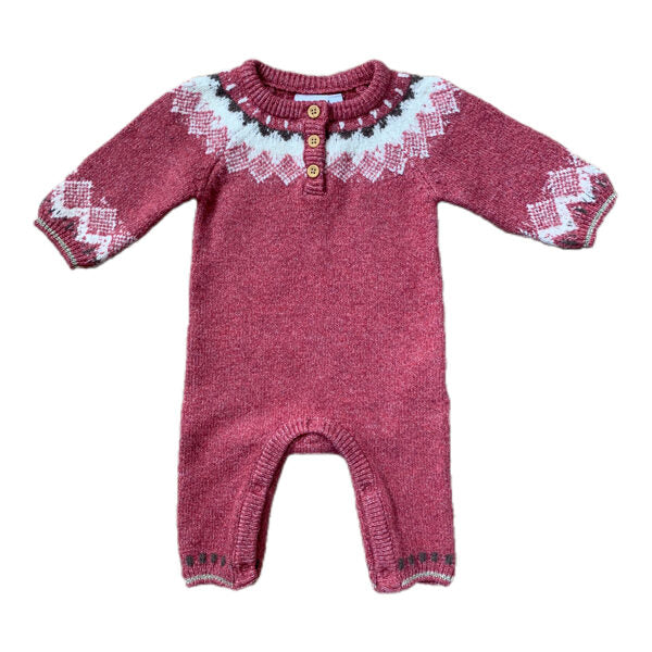 Name it adīts kostīms